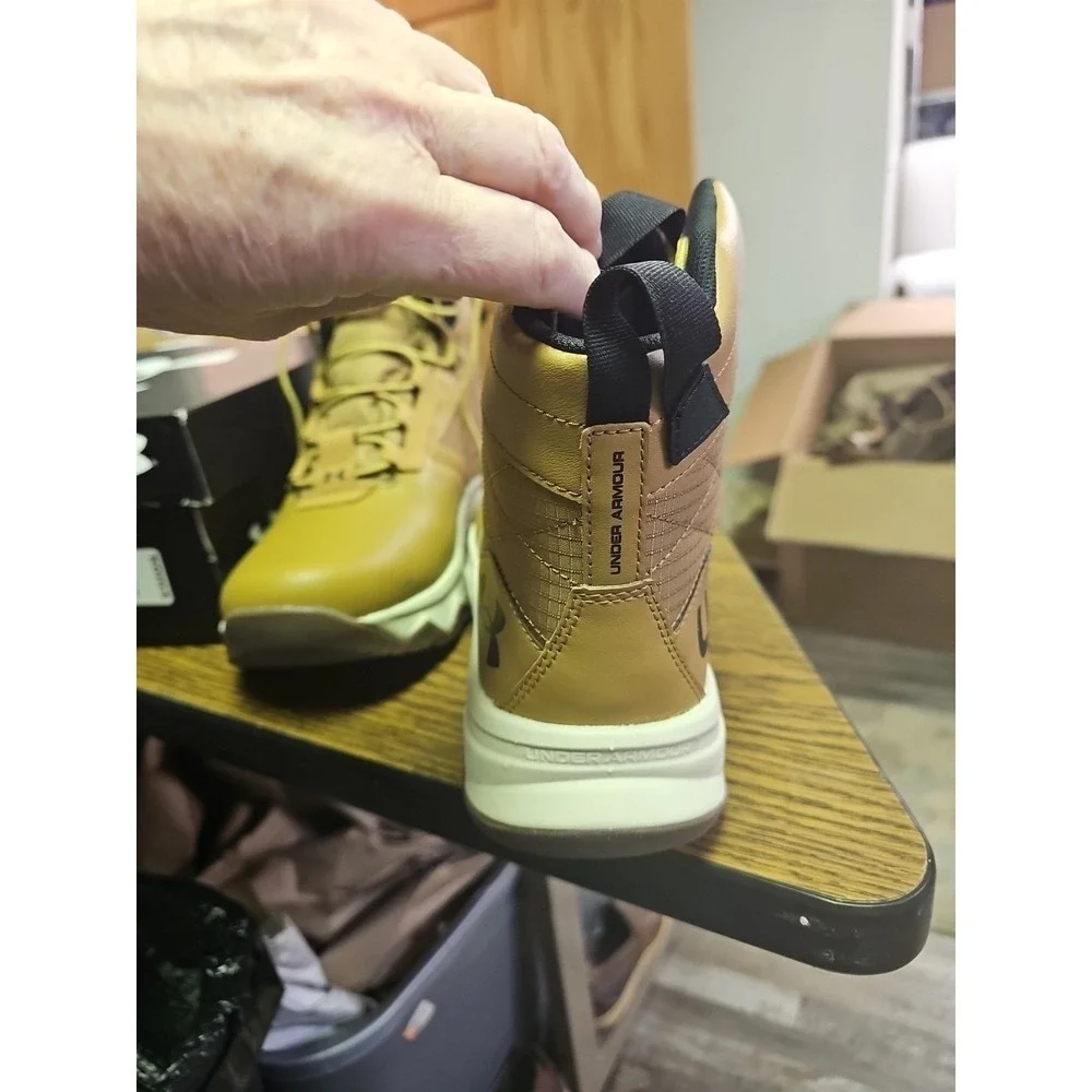 Under Armour UA Stellar G2 6